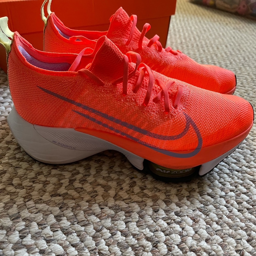 Nike Air Zoom Tempo Next% Flyknit